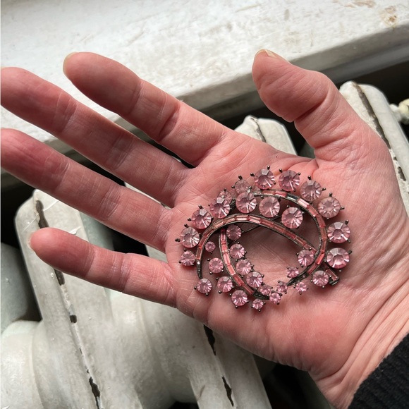 Vintage Pink Rhinestone Brooch - Picture 5 of 6